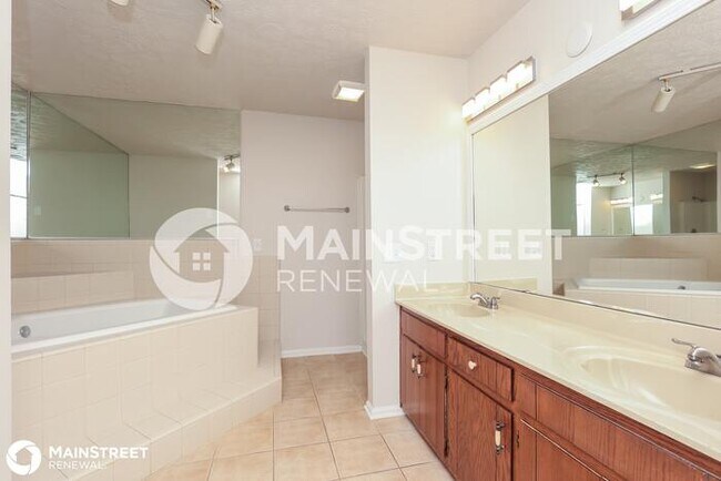 Building Photo - 617 Bluewater Dr