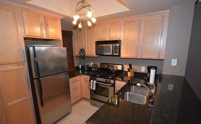 Building Photo - Santa Fe, NM