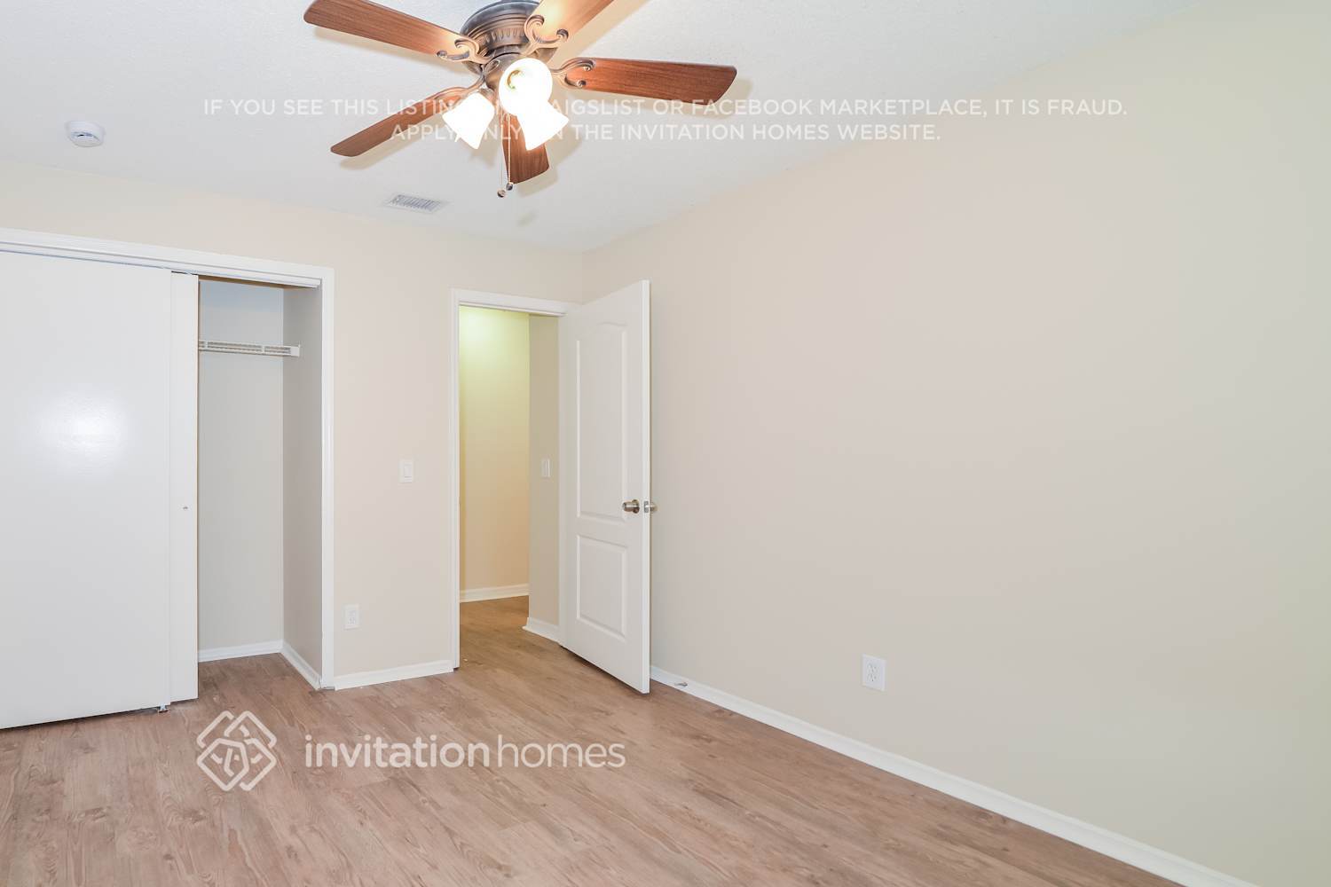 Building Photo - 203 N Lake Ct