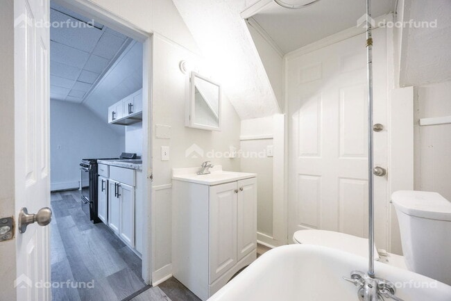 Building Photo - 3 Lyman St