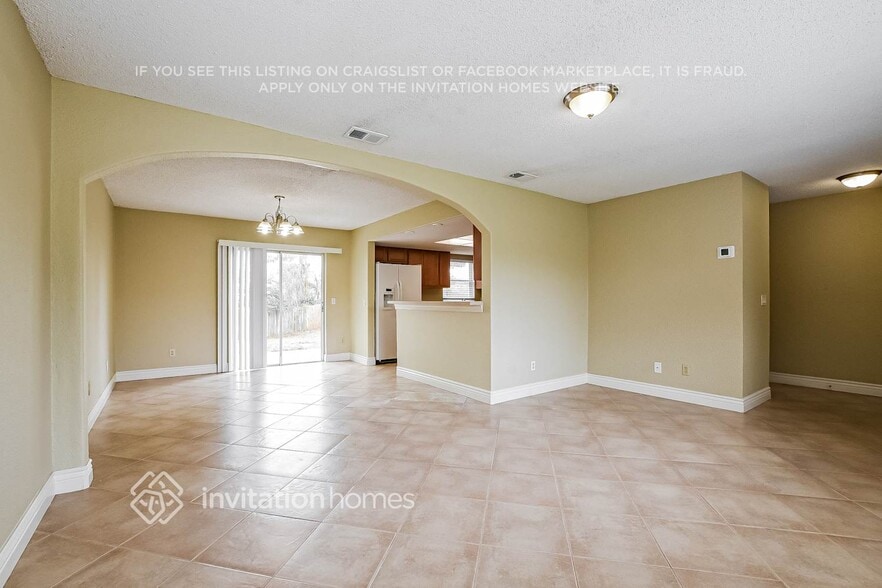 Building Photo - 113 Woodfield Ct