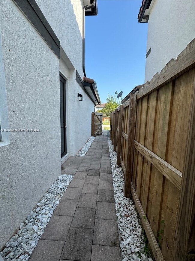 Building Photo - 11762 SW 253rd St