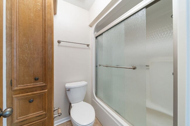 Building Photo - Experience the Golf Course Lifestyle in Panorama Village Enjoy the best of community living in th...