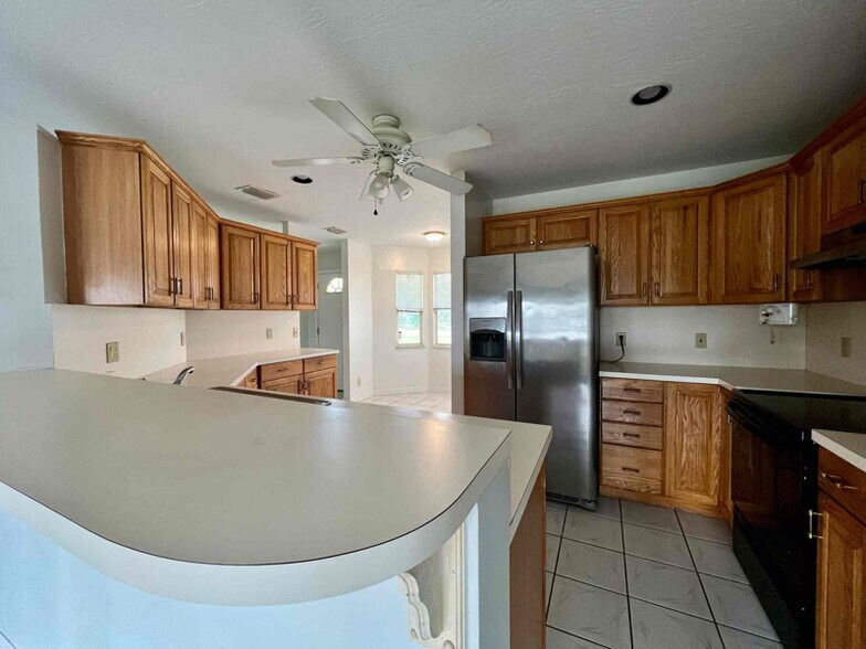 Building Photo - 2164 W Silver Hill Ln