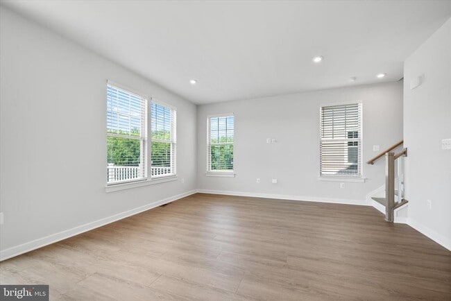 Building Photo - 1051 Venifena Terrace SE