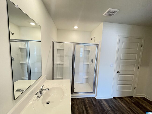 Building Photo - 5586 Post Oak Trl