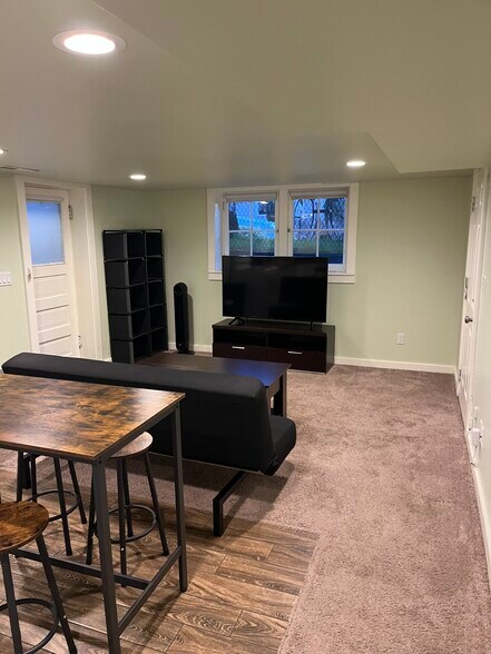 Building Photo - 3622 37th Ave S