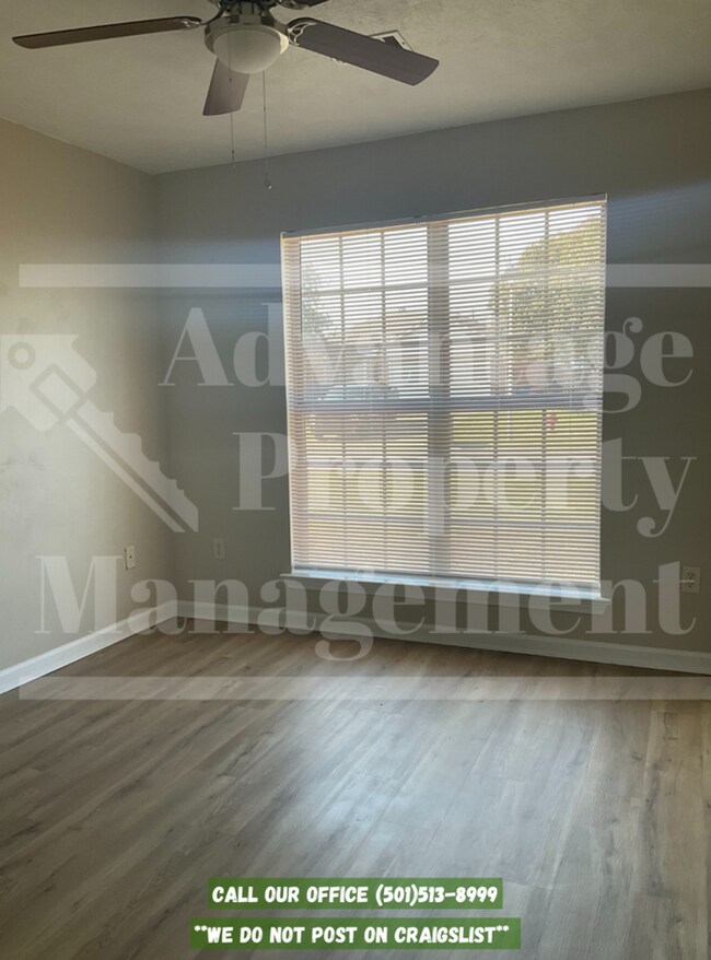 Building Photo - 910 Brownstone Dr