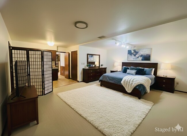 Building Photo - Charming One-Level Home in Garden Home — Near Washington Square & Trader Joe’s! Landscaping Inclu...