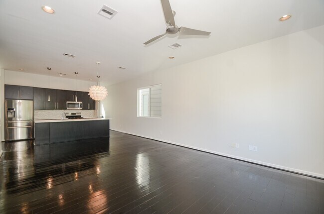 Building Photo - 1522 Blodgett St