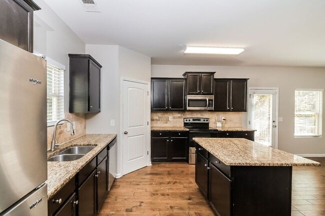 Building Photo - 345 Westridge Cir