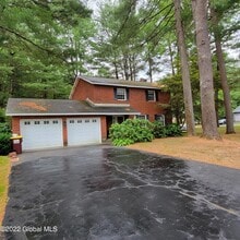 Building Photo - 104 Serif Ln