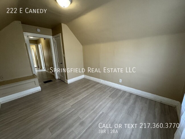 Building Photo - 222 E Canedy-