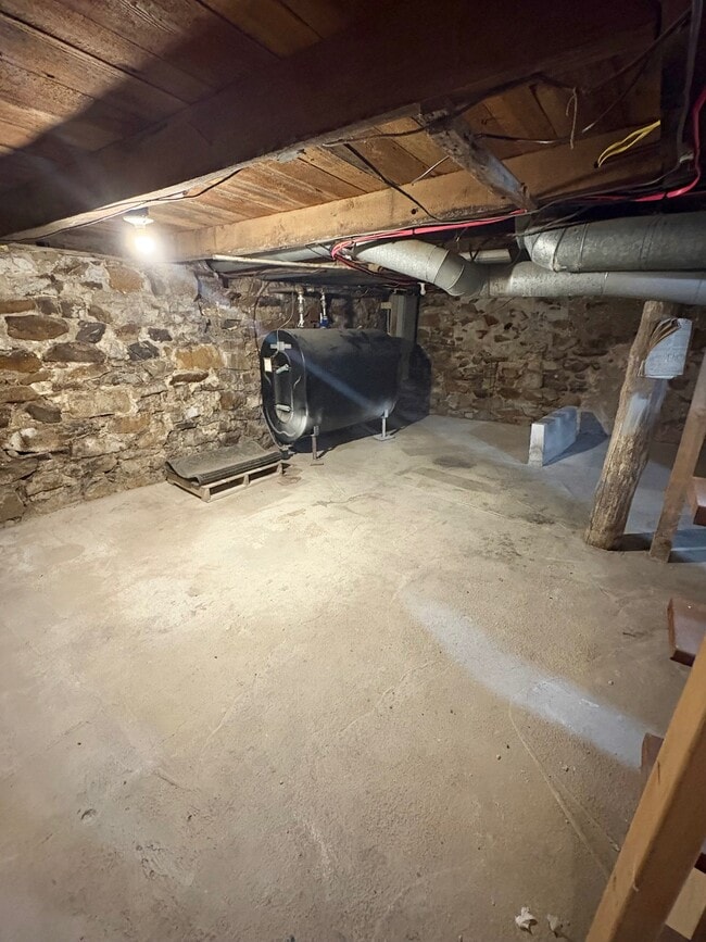 Building Photo - 102 N Baltimore St