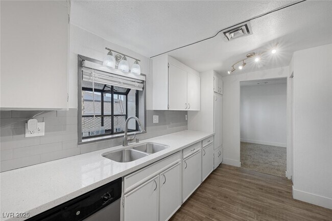 Building Photo - 4161 Oxnard Cir