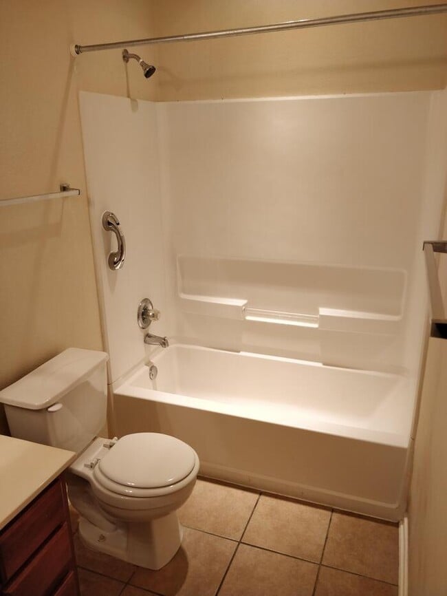 Building Photo - 9000 Ipswich Bay Dr