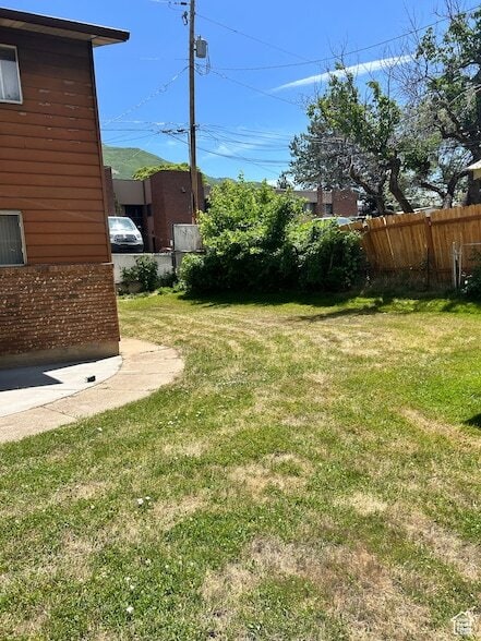 Building Photo - 3556 S Van Buren Ave
