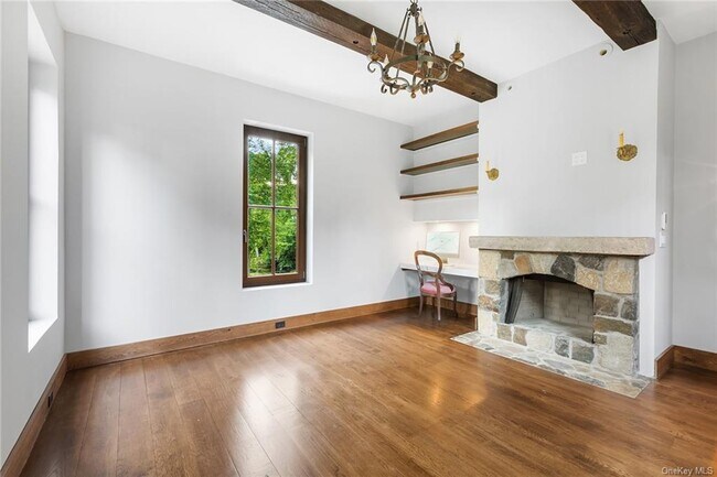 Building Photo - 51 Chapman Rd