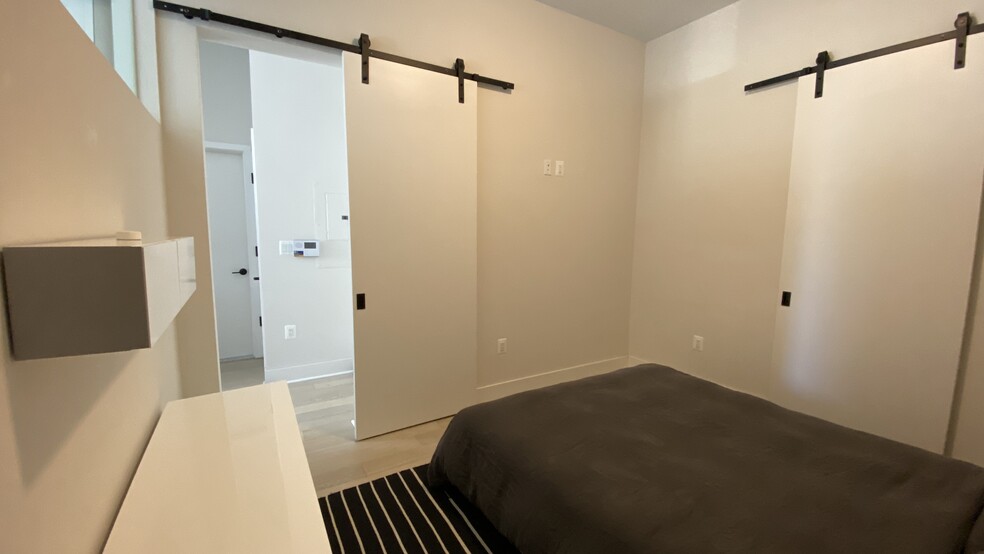 Bedroom - 475 New York Ave NW