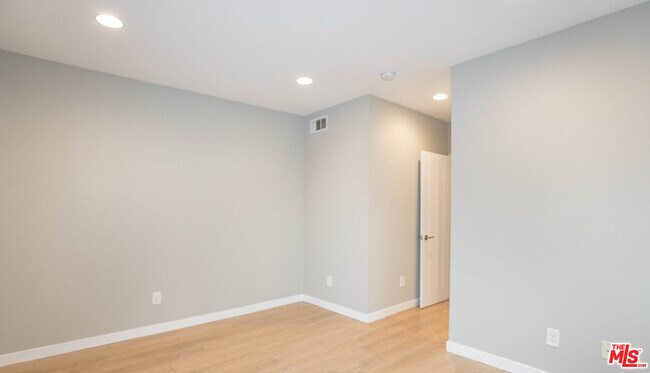 Building Photo - 6546 La Mirada Ave