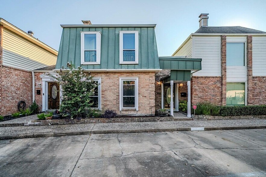 Primary Photo - 18209 Vinland Dr