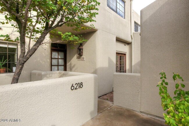 Building Photo - 6218 N 30th Pl