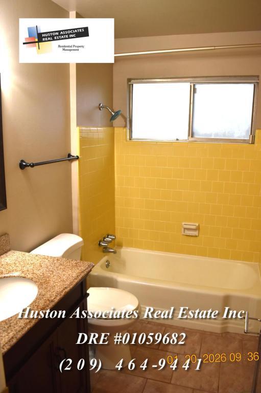 Building Photo - 7120 Inglewood Ave