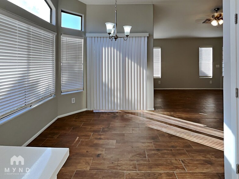 Building Photo - 12325 W El Nido Ln