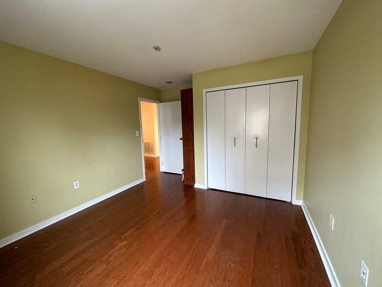 Building Photo - 6 Canal Park