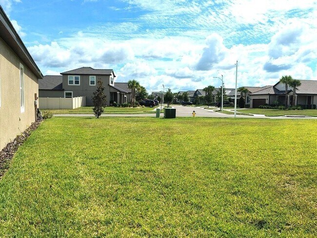 Building Photo - 10583 Tupper Cay Dr