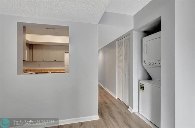 Building Photo - 97 Deer Creek Rd