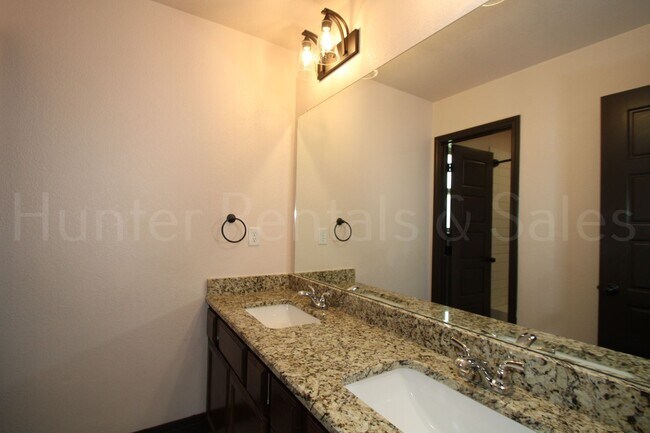 Building Photo - Bright, Open-Concept Living in Copperas Cove