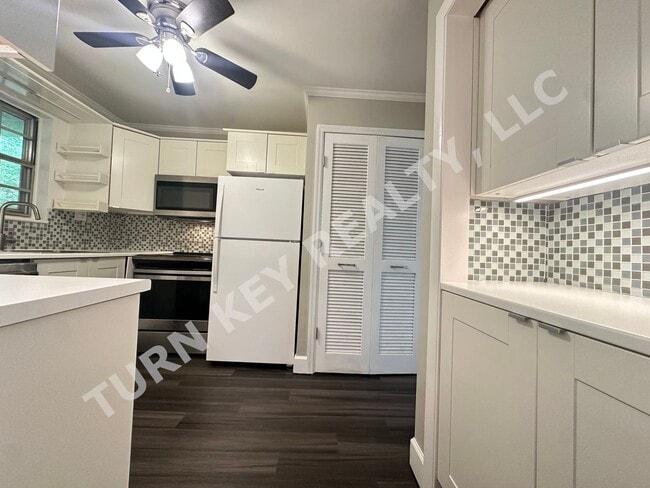 Building Photo - Condo for rent in Vestavia Hills - *MOVE I...