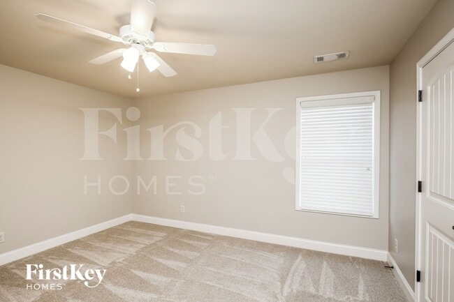 Building Photo - 668 Brakeman Cir