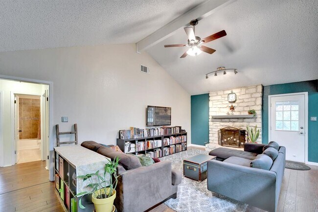 Building Photo - 506 S Mt Rushmore Dr