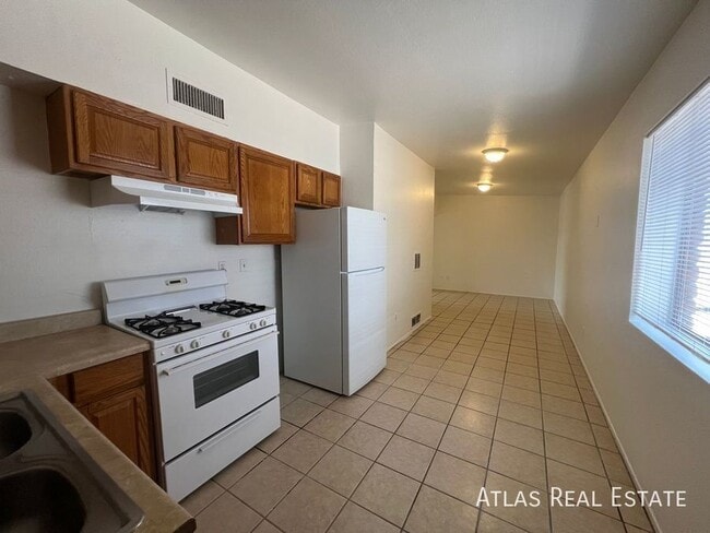 Building Photo - 40 N Westmoreland Ave