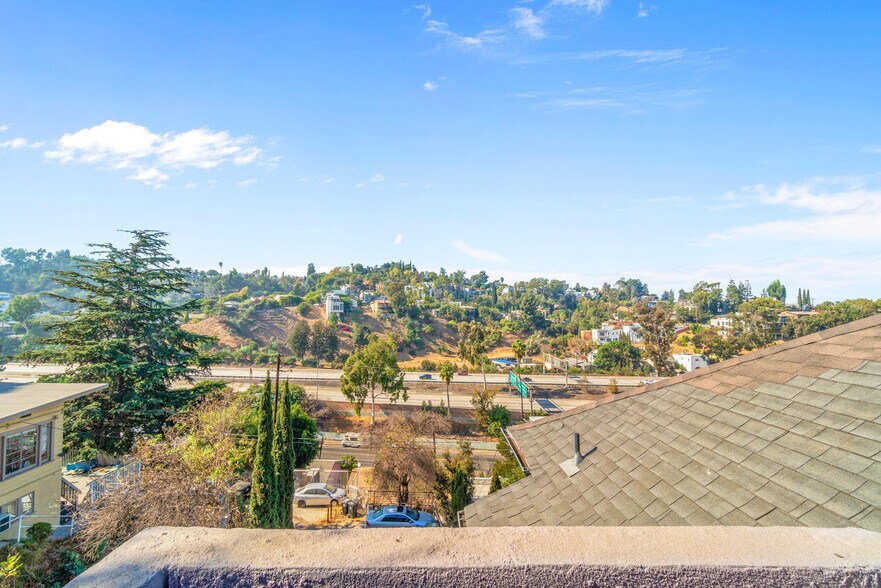 Building Photo - 2414 N Alvarado St
