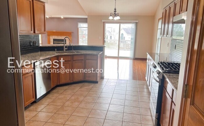 Building Photo - 4369 Houser Dr