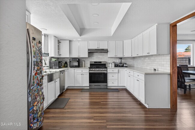 Building Photo - 41537 Poplar Cir