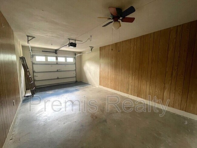 Building Photo - 1310 Amble Ln