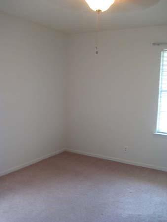 Building Photo - 1500 W Baldridge St