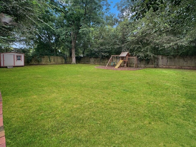 Building Photo - 2303 22nd St