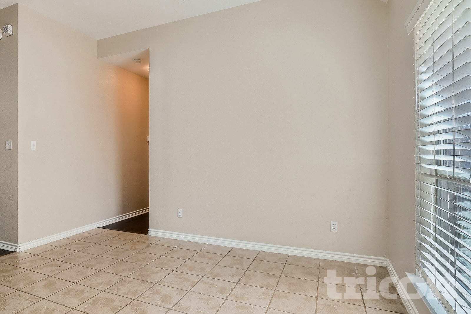 Building Photo - 214 Bob White Dr