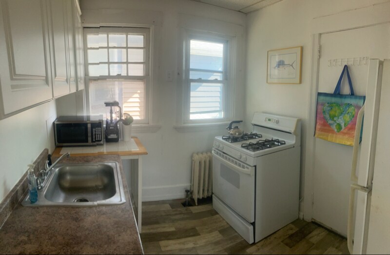 Building Photo - 2 S Hillside Ave