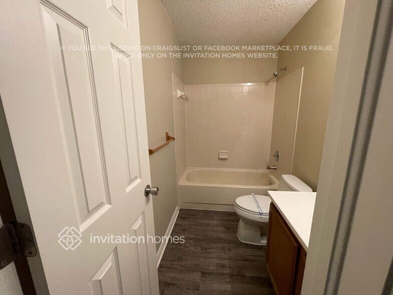 Building Photo - 16103 Dowling Ct