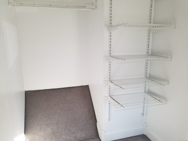 Building Photo - 1 Abbott Rd