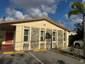 Building Photo - 312 N 62nd Ave