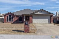 Building Photo - 3803 Lyna Ct