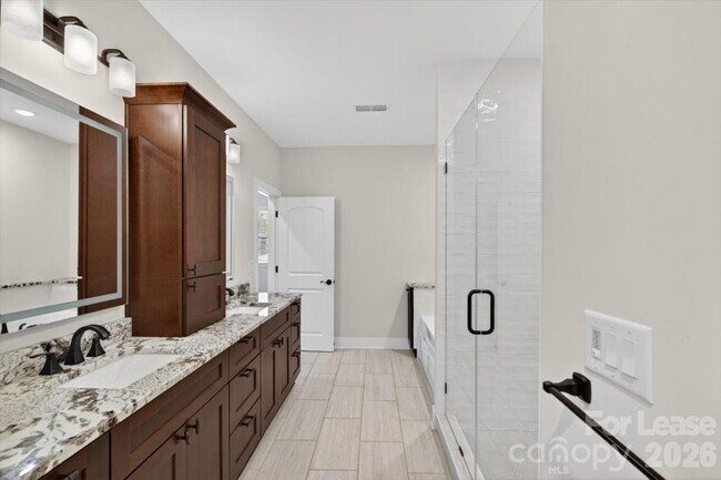 Building Photo - 5201 Valley Stream Rd