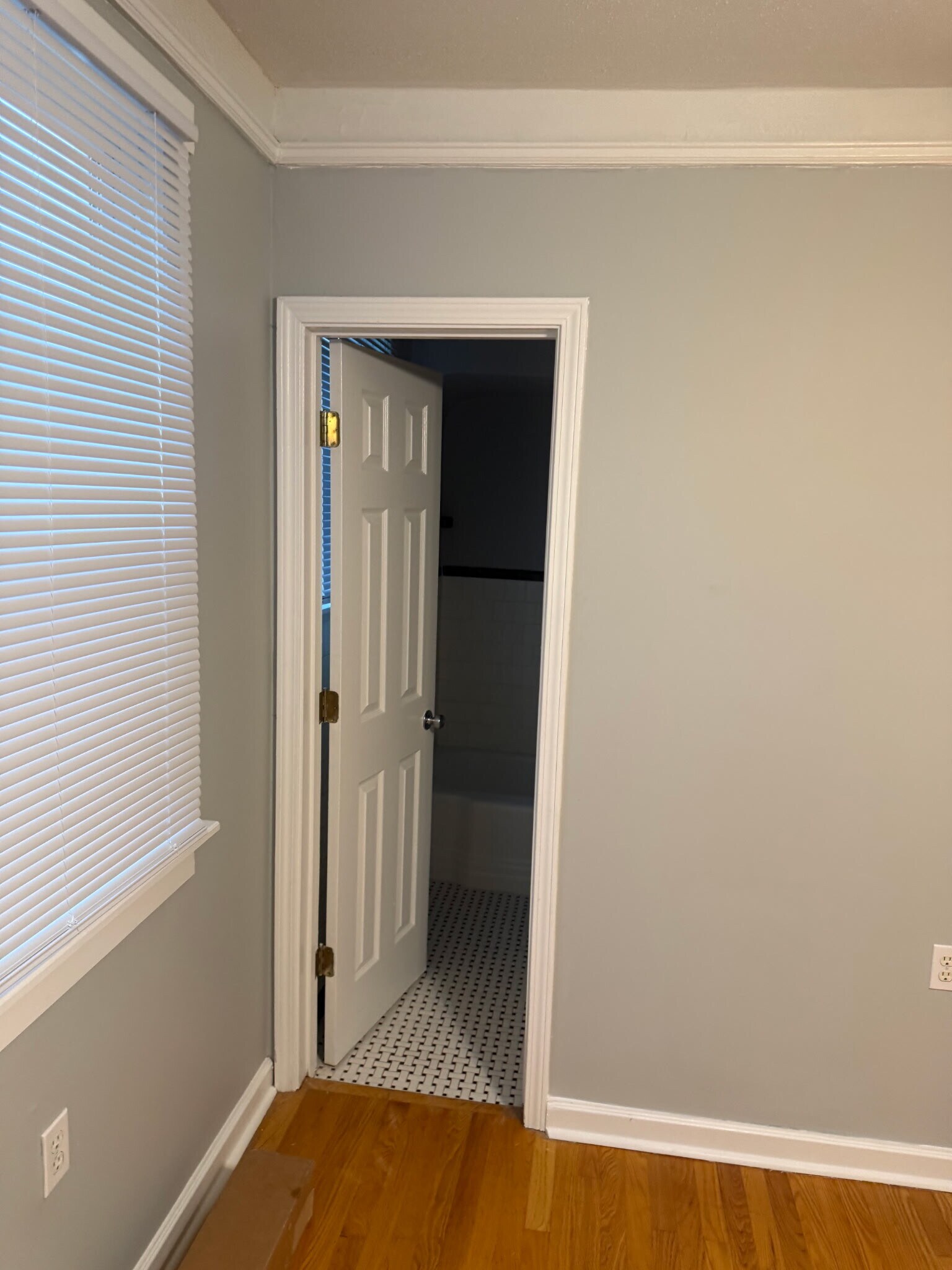 Building Photo - 3316 Robert St